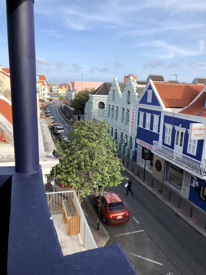 Curacao Suites Hotel Виллемстад Экстерьер фото