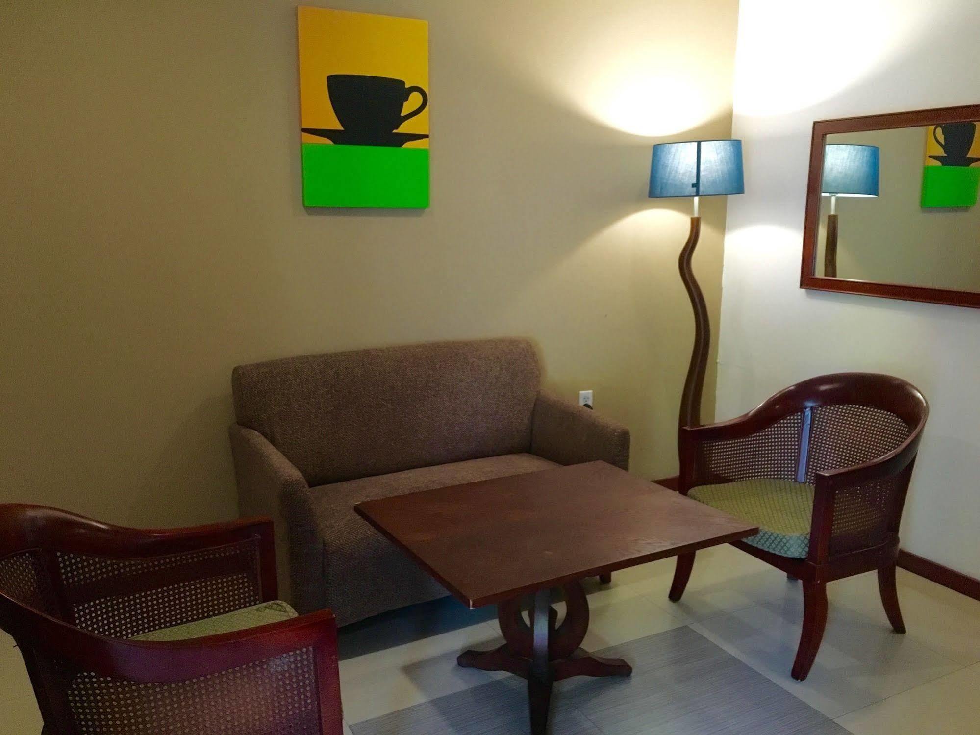 Curacao Suites Hotel Виллемстад Экстерьер фото