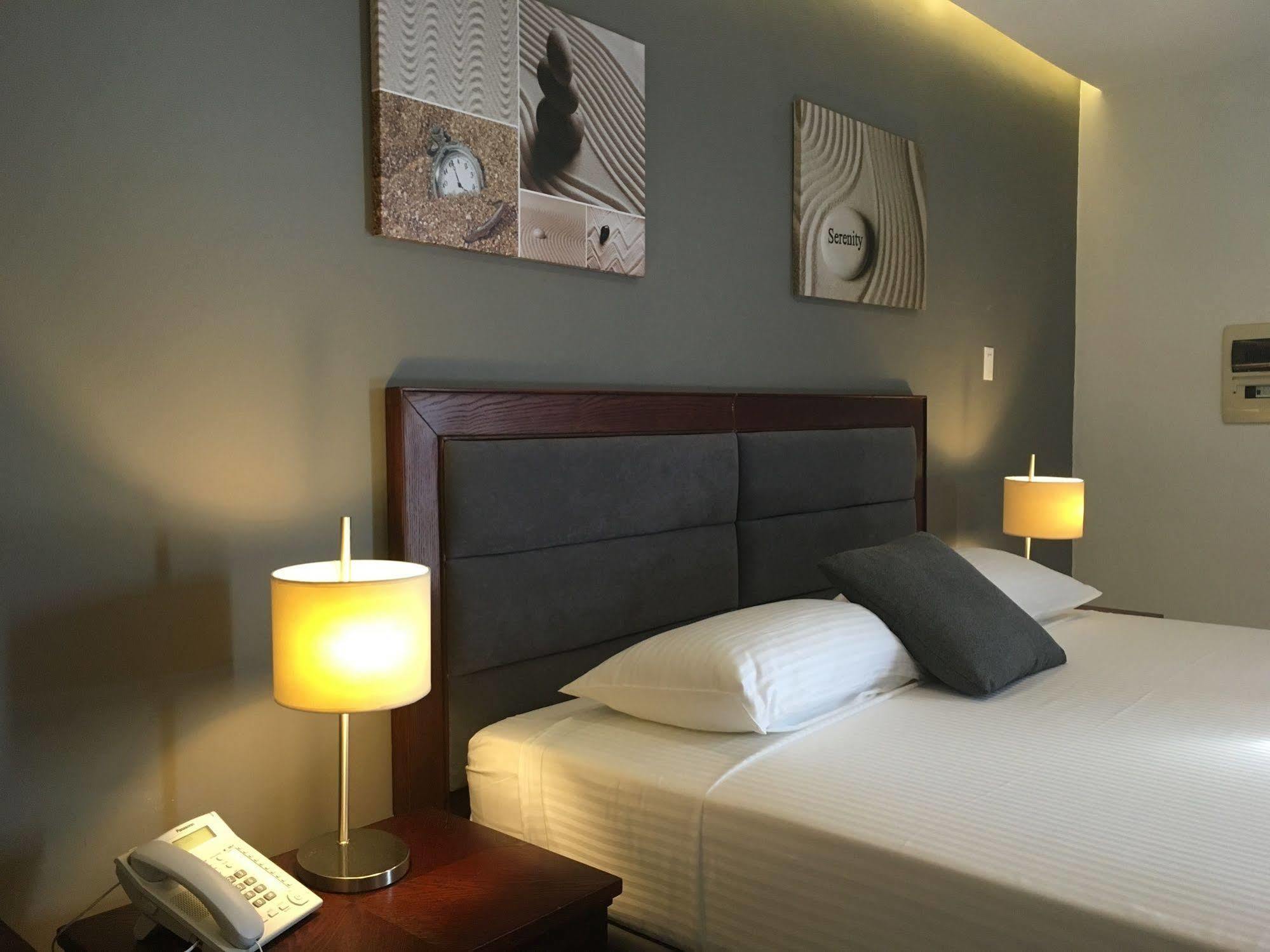 Curacao Suites Hotel Виллемстад Экстерьер фото