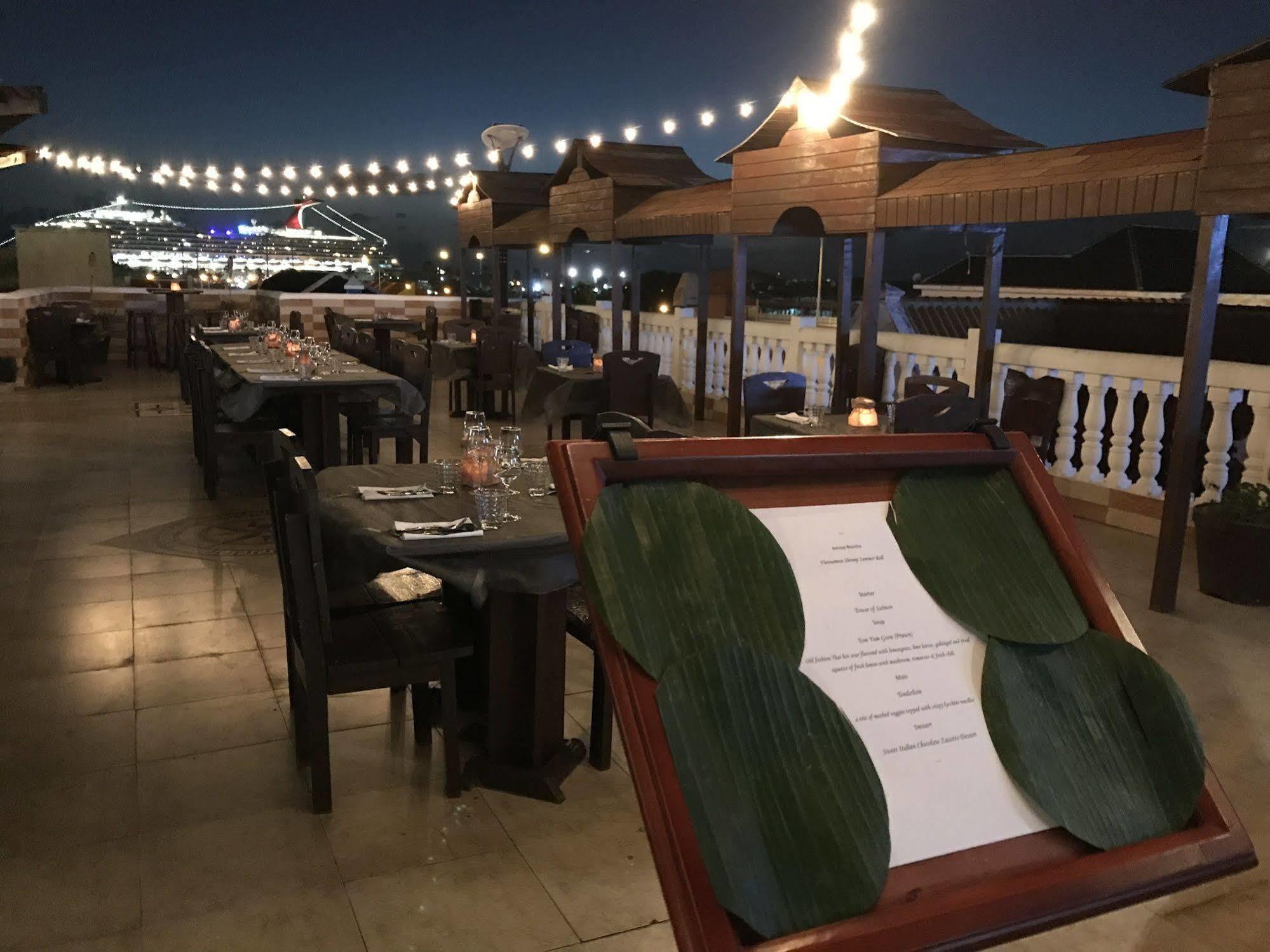 Curacao Suites Hotel Виллемстад Экстерьер фото