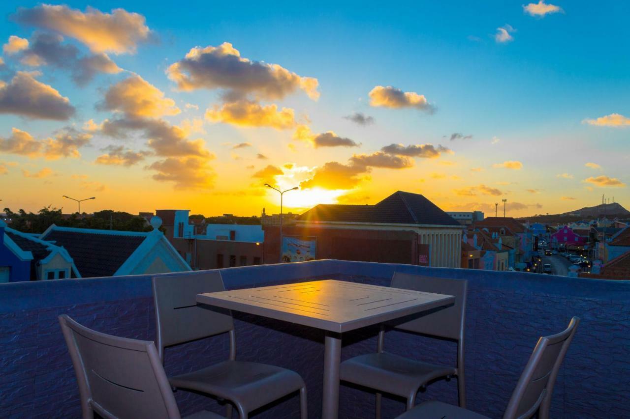 Curacao Suites Hotel Виллемстад Экстерьер фото